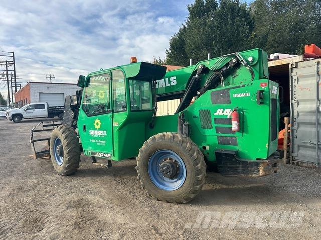 JLG 8042 Teleskoplastere