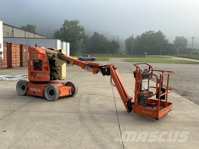 JLG E3000AJP Leddede bomlifter