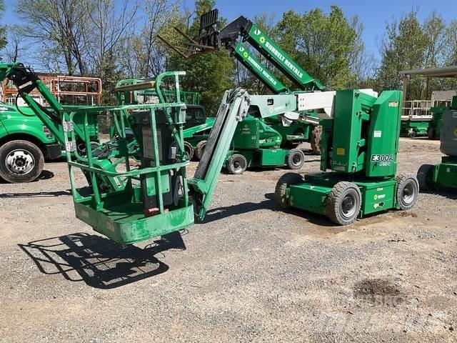 JLG E300AJ Leddede bomlifter