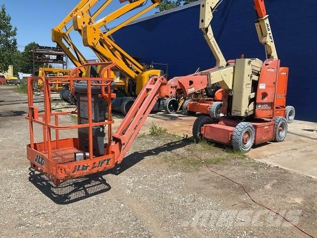 JLG E300AJP Leddede bomlifter