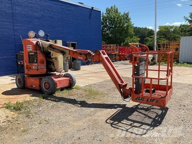 JLG E300AJP Leddede bomlifter