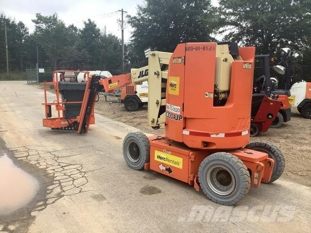 JLG E300AJP Leddede bomlifter