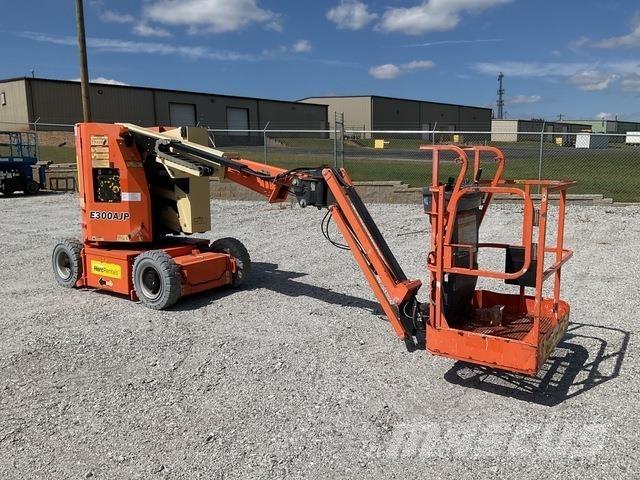 JLG E300AJP Leddede bomlifter