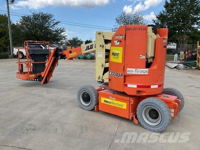 JLG E300AJP Leddede bomlifter