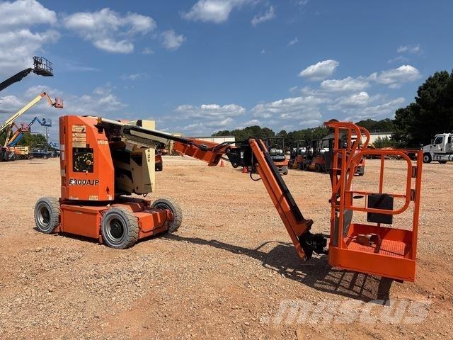 JLG E300AJP Leddede bomlifter