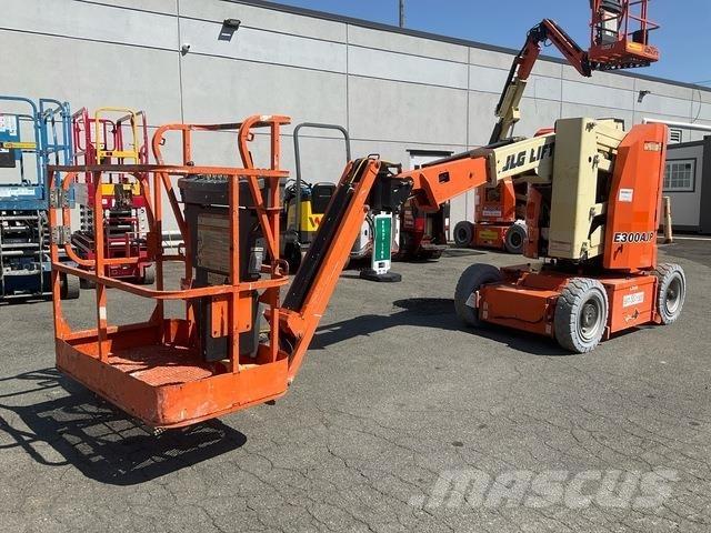 JLG E300AJP Leddede bomlifter