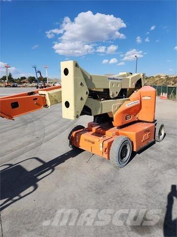 JLG E400AJP Leddede bomlifter