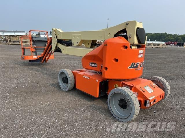 JLG E450AJ Leddede bomlifter