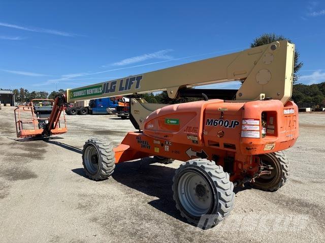 JLG M600JP Leddede bomlifter