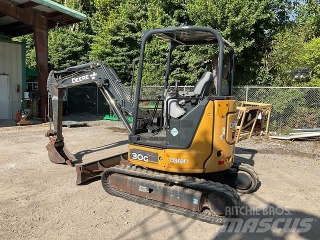 John Deere 30G Beltegraver