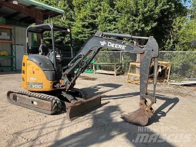 John Deere 30G Beltegraver
