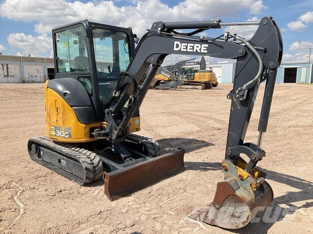 John Deere 30G Beltegraver