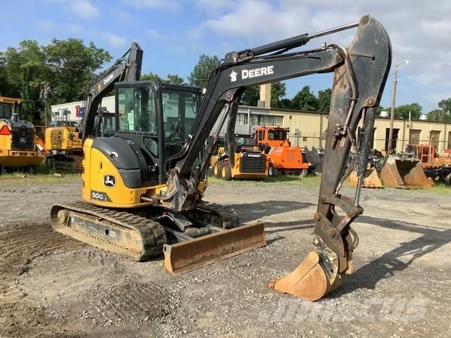 John Deere 50G Beltegraver