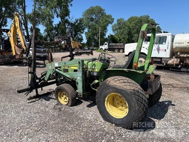 John Deere 750 Kompakttraktorer