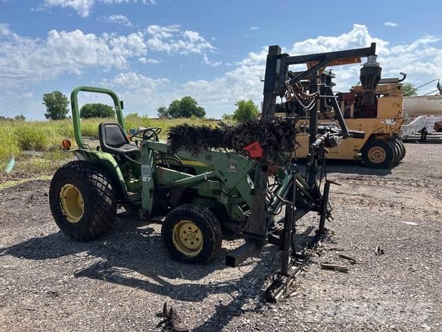 John Deere 750 Kompakttraktorer