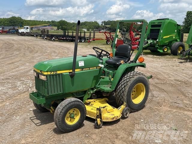 John Deere 770 Kompakttraktorer