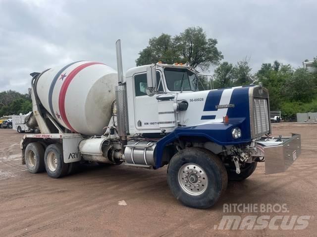 Kenworth C500 Andre lastebiler