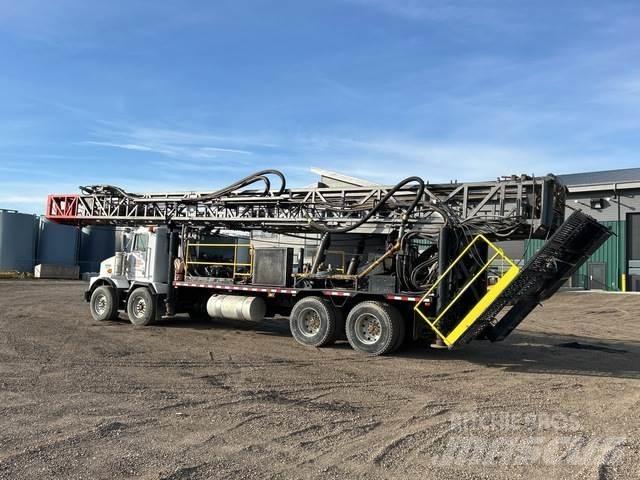 Kenworth T800 Borrigg lastebilmontert
