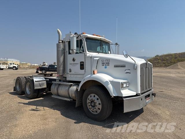Kenworth T800B Trekkvogner