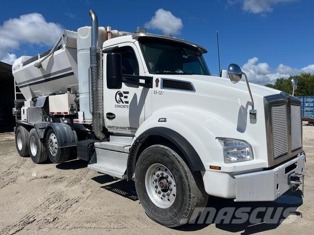 Kenworth T880 Betongbiler