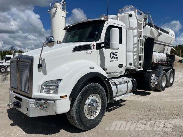Kenworth T880 Betongbiler