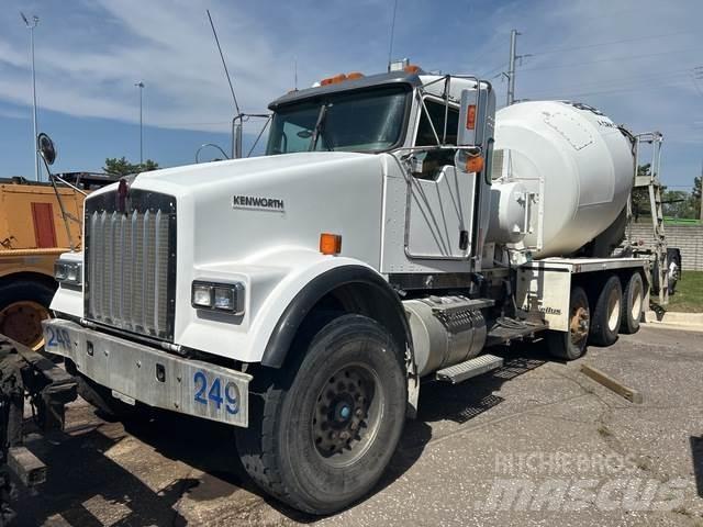 Kenworth W900 Andre lastebiler