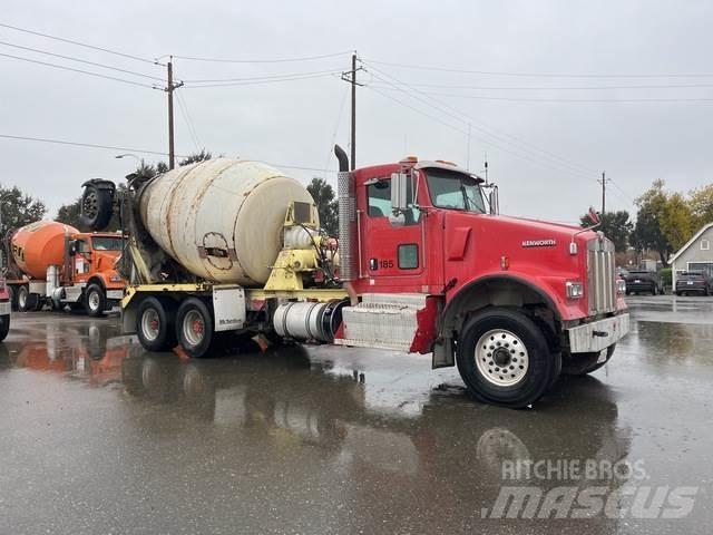 Kenworth W900B Andre lastebiler