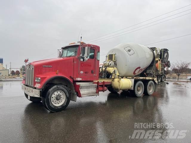 Kenworth W900B Andre lastebiler