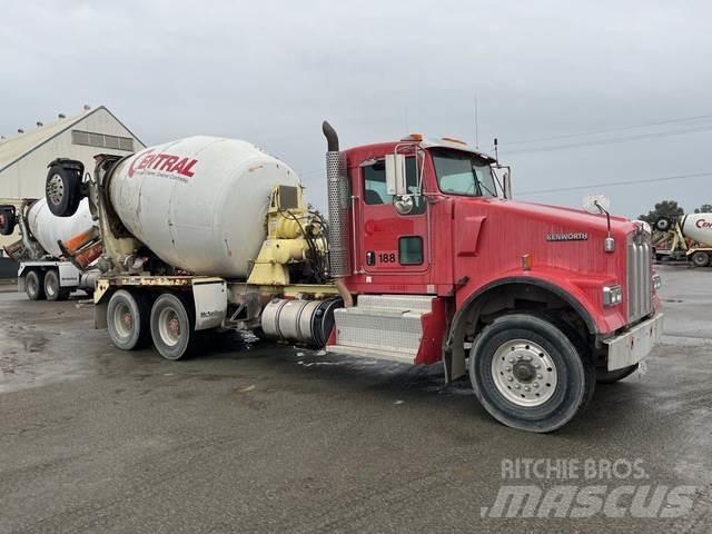 Kenworth W900B Andre lastebiler