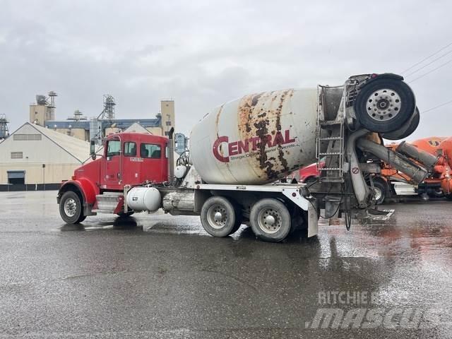 Kenworth W900B Andre lastebiler