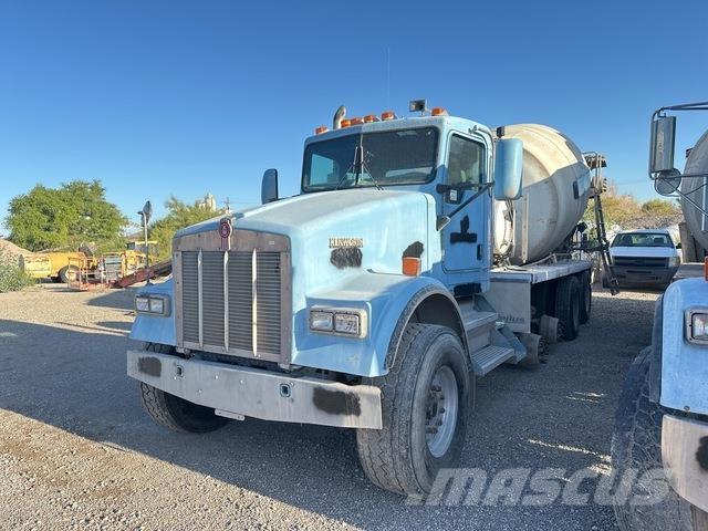 Kenworth W900B Andre lastebiler