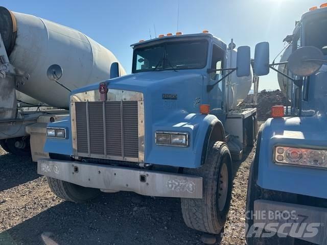 Kenworth W900B Andre lastebiler