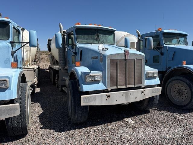Kenworth W900B Andre lastebiler