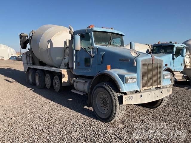 Kenworth W900B Andre lastebiler