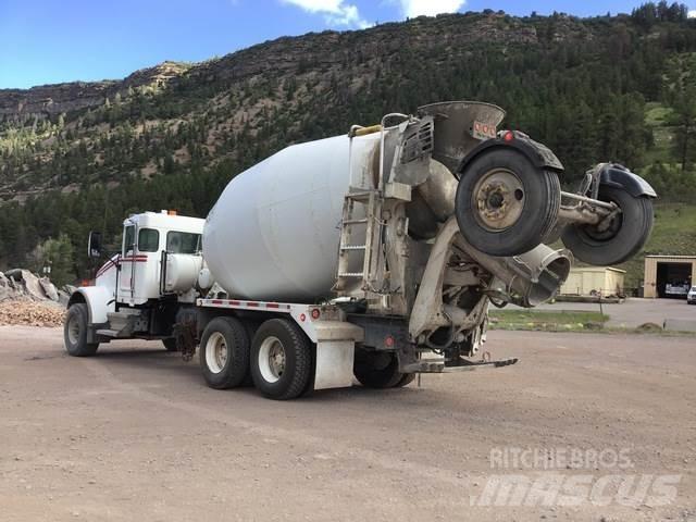 Kenworth W900B Andre lastebiler