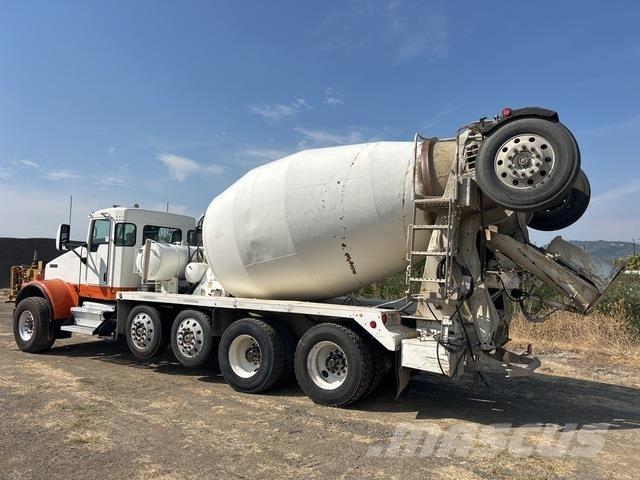 Kenworth W900B Andre lastebiler