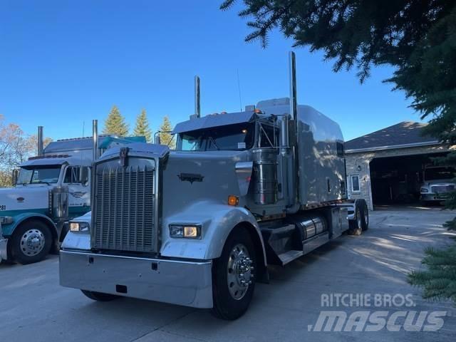 Kenworth W900L Trekkvogner