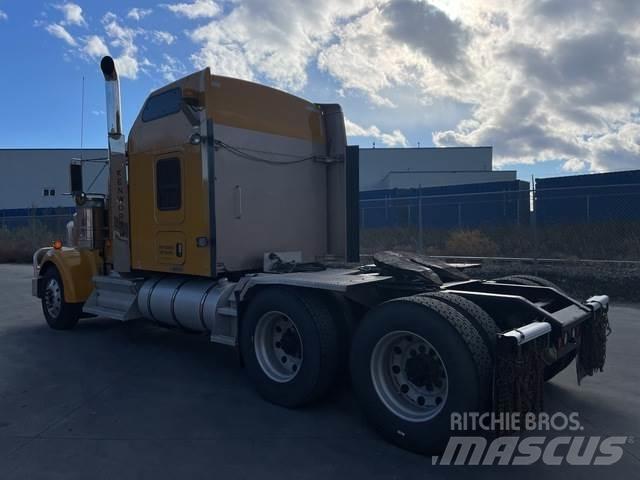 Kenworth W900L Trekkvogner