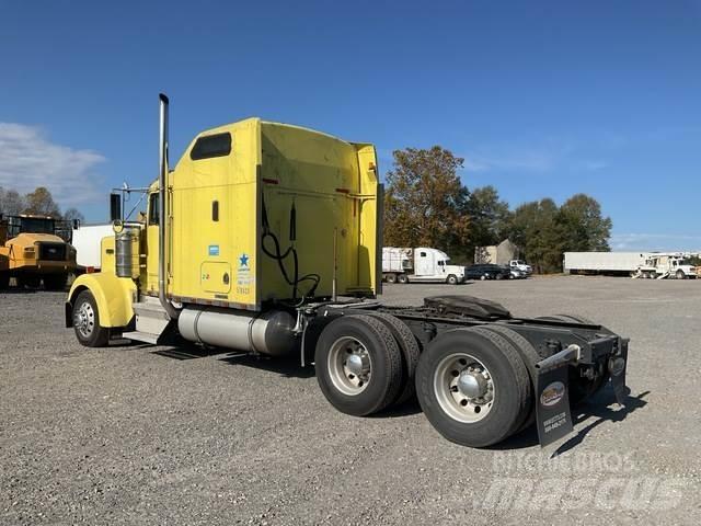 Kenworth W900L Trekkvogner