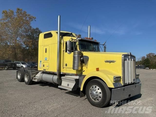 Kenworth W900L Trekkvogner