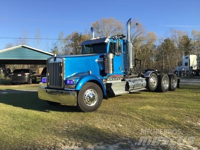 Kenworth W900L Trekkvogner