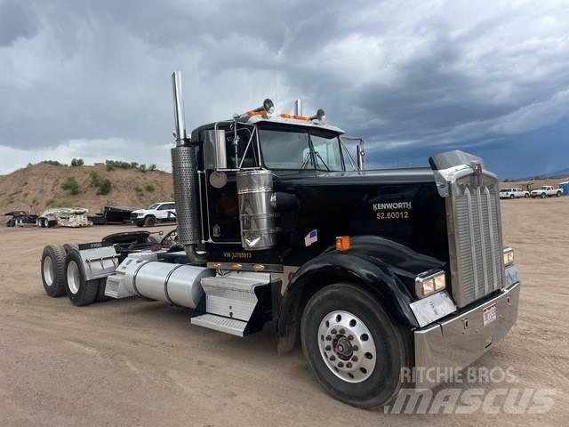Kenworth W900L Trekkvogner