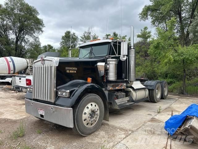 Kenworth W900L Trekkvogner