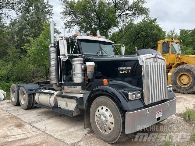 Kenworth W900L Trekkvogner