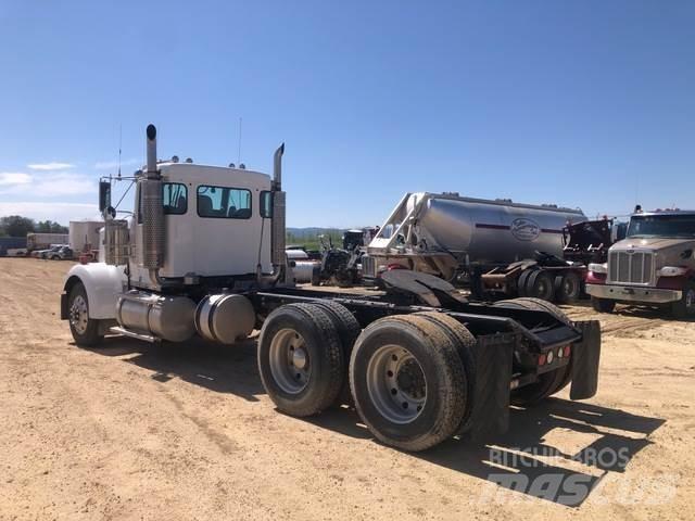 Kenworth W900L Trekkvogner