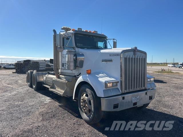 Kenworth W900L Trekkvogner