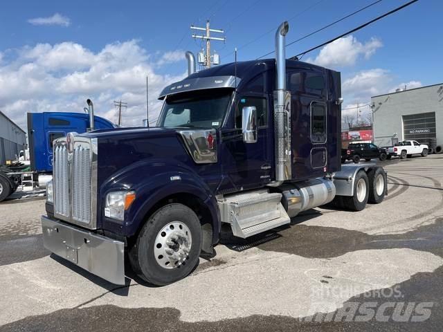 Kenworth W990 Trekkvogner
