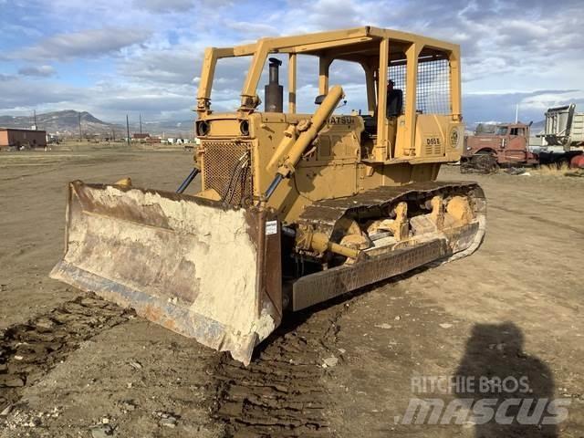 Komatsu D65E-6 Dozere Beltegående