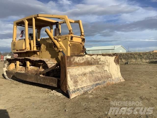 Komatsu D65E-6 Dozere Beltegående
