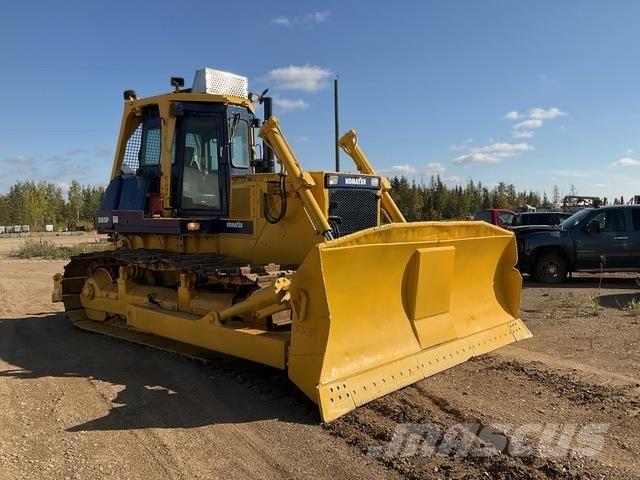 Komatsu D85P Dozere Beltegående